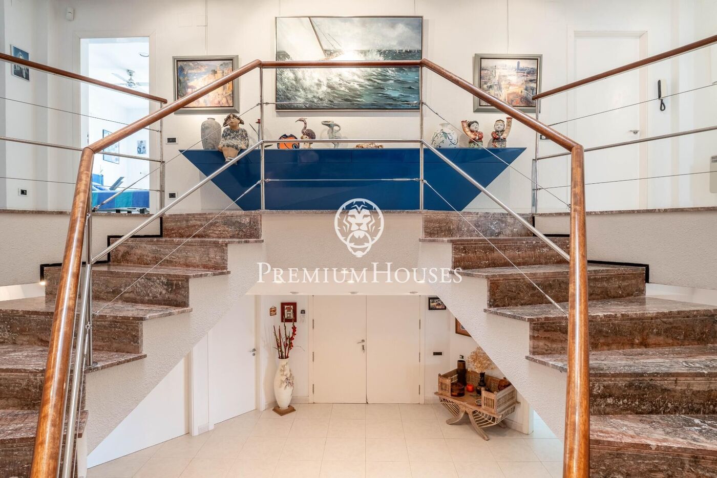 Casa con piscina en primera línea de mar en els Munts