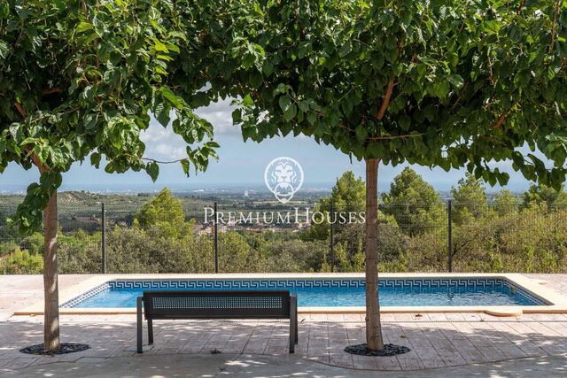 Casa con piscina en Rocabruna de Maspujols