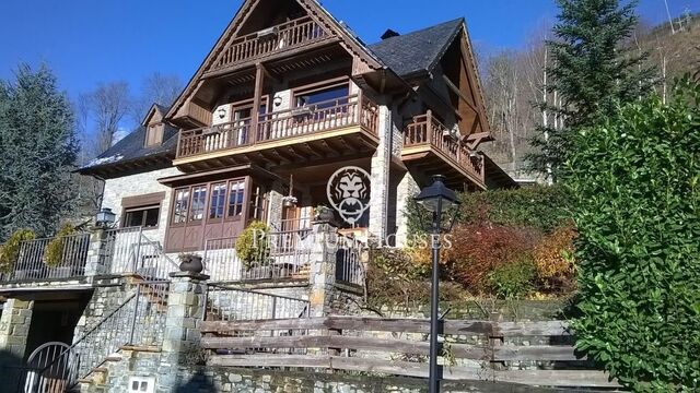 Casa independiente con vistas despejadas en Viehla