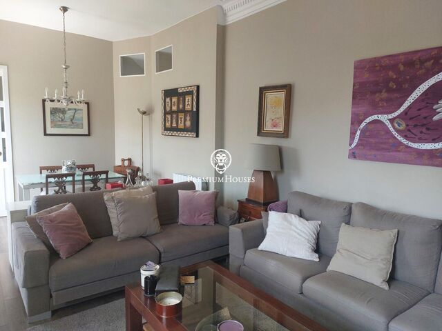 Bright, charming flat on Diagonal