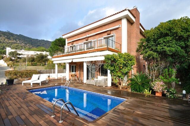 Casa independent en venda a Teià
