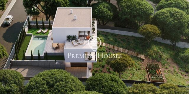 Casa en venta en zona exclusiva de El Mirador en Sant Andreu de Llavaneres con piscina
