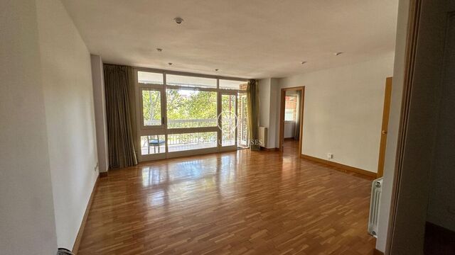 Luminoso piso en venta en Les Corts