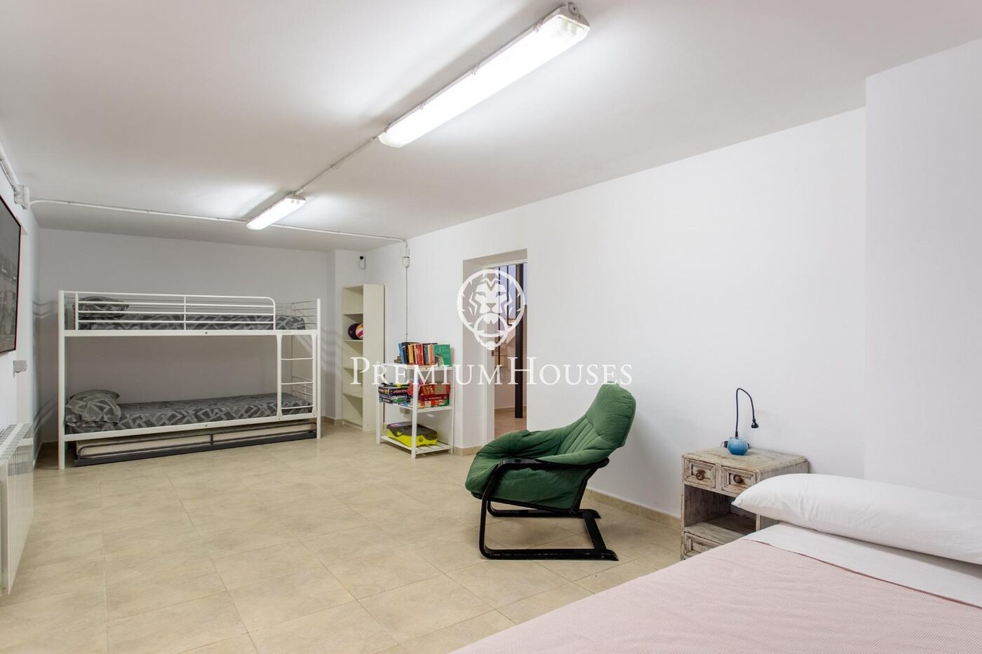 Casa de diseño minimalista con vistas al mar  en Sant Vicenç de Montalt