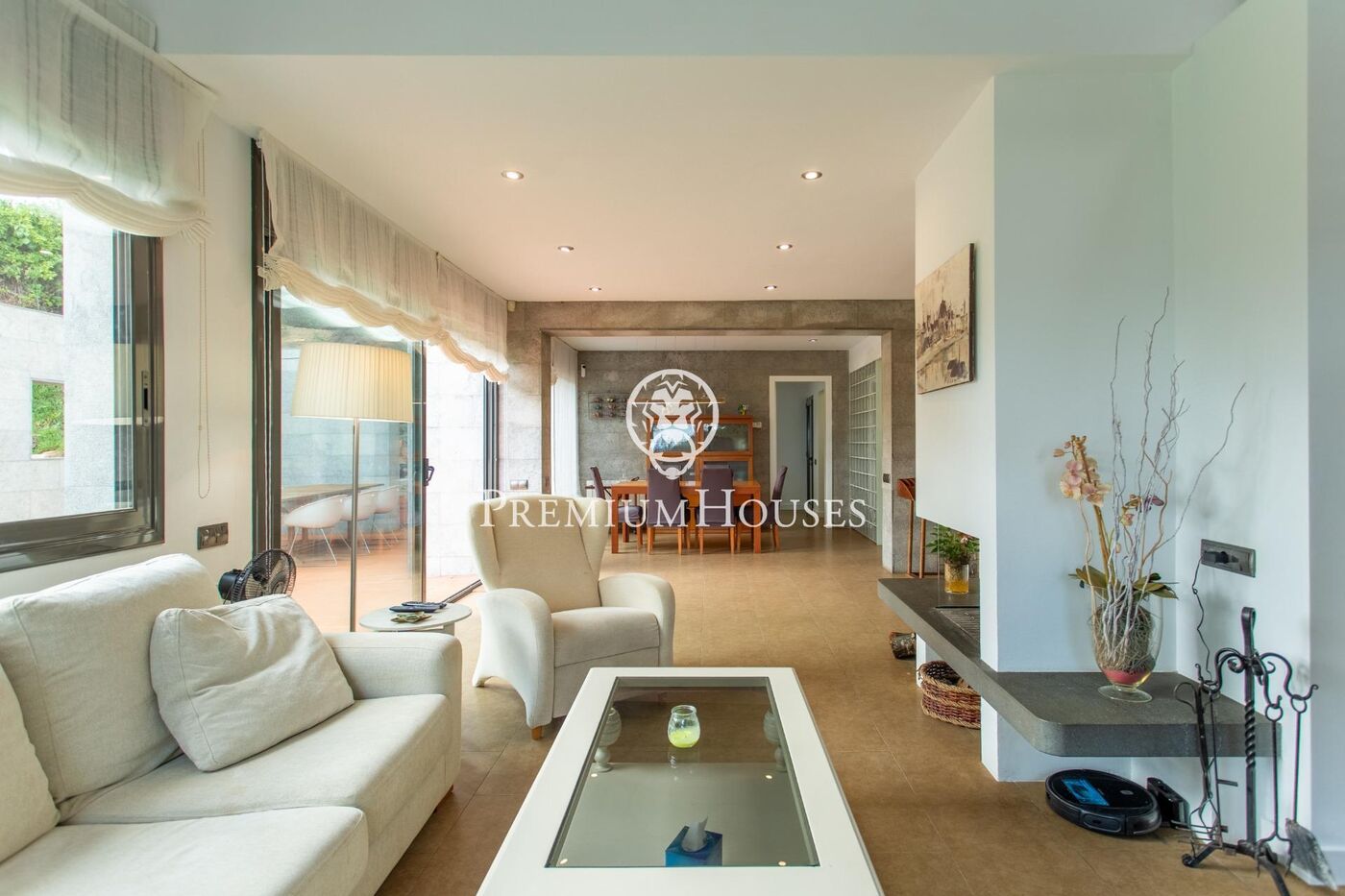 Casa de diseño minimalista con vistas al mar  en Sant Vicenç de Montalt