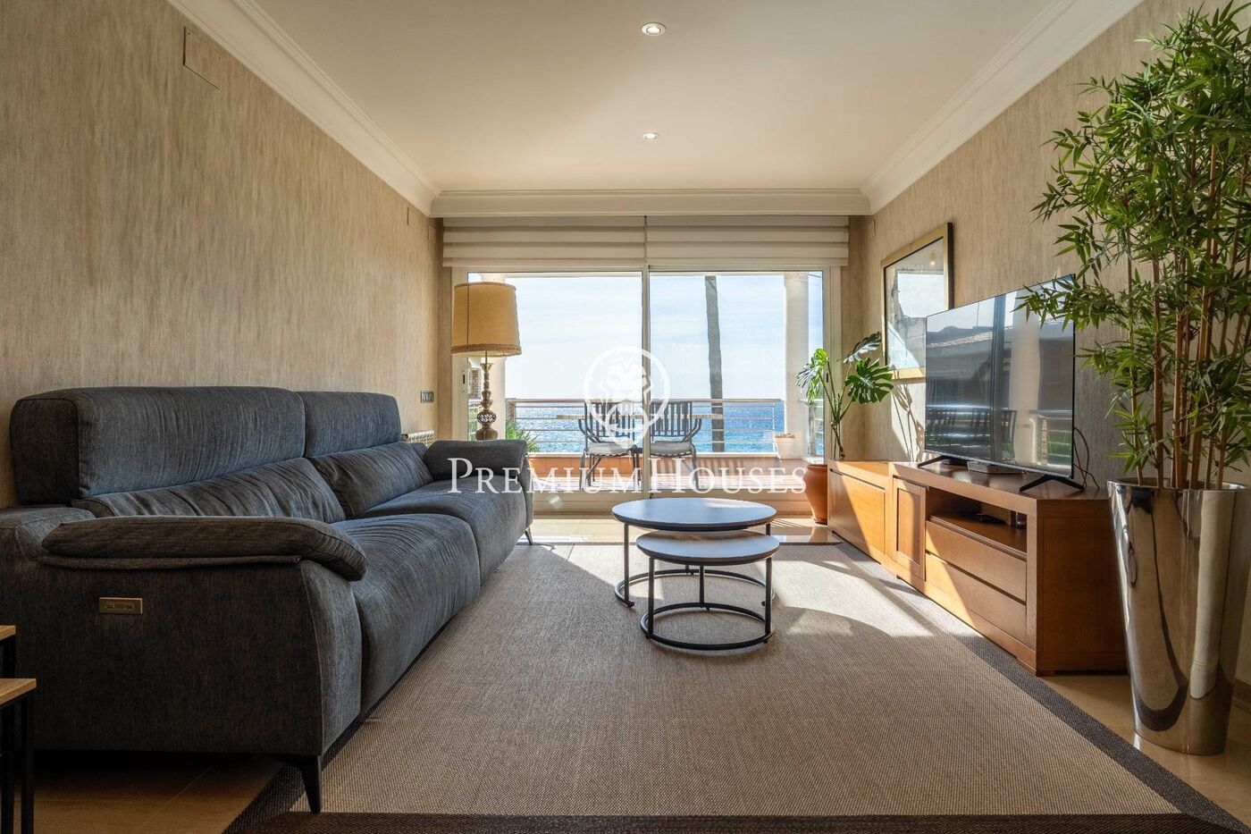 Casa independent en primera línia de mar en Urbanizacions de Llevant