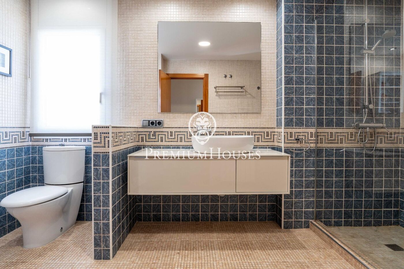 Casa independent en primera línia de mar en Urbanizacions de Llevant