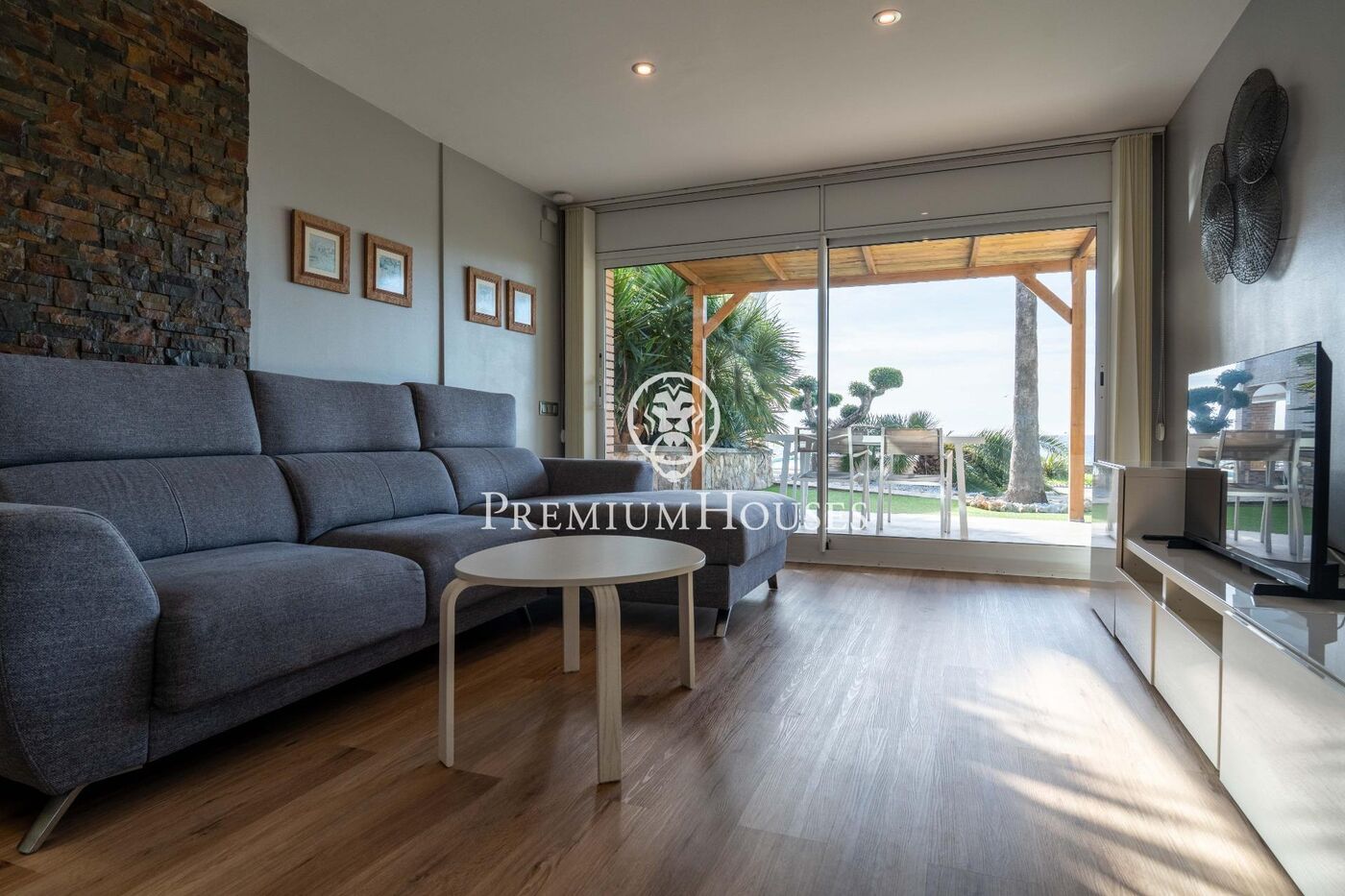 Casa independent en primera línia de mar en Urbanizacions de Llevant