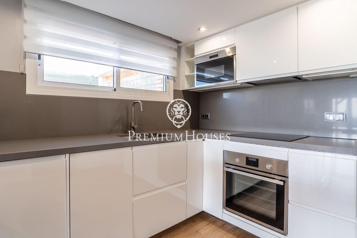 Casa independent en primera línia de mar en Urbanizacions de Llevant