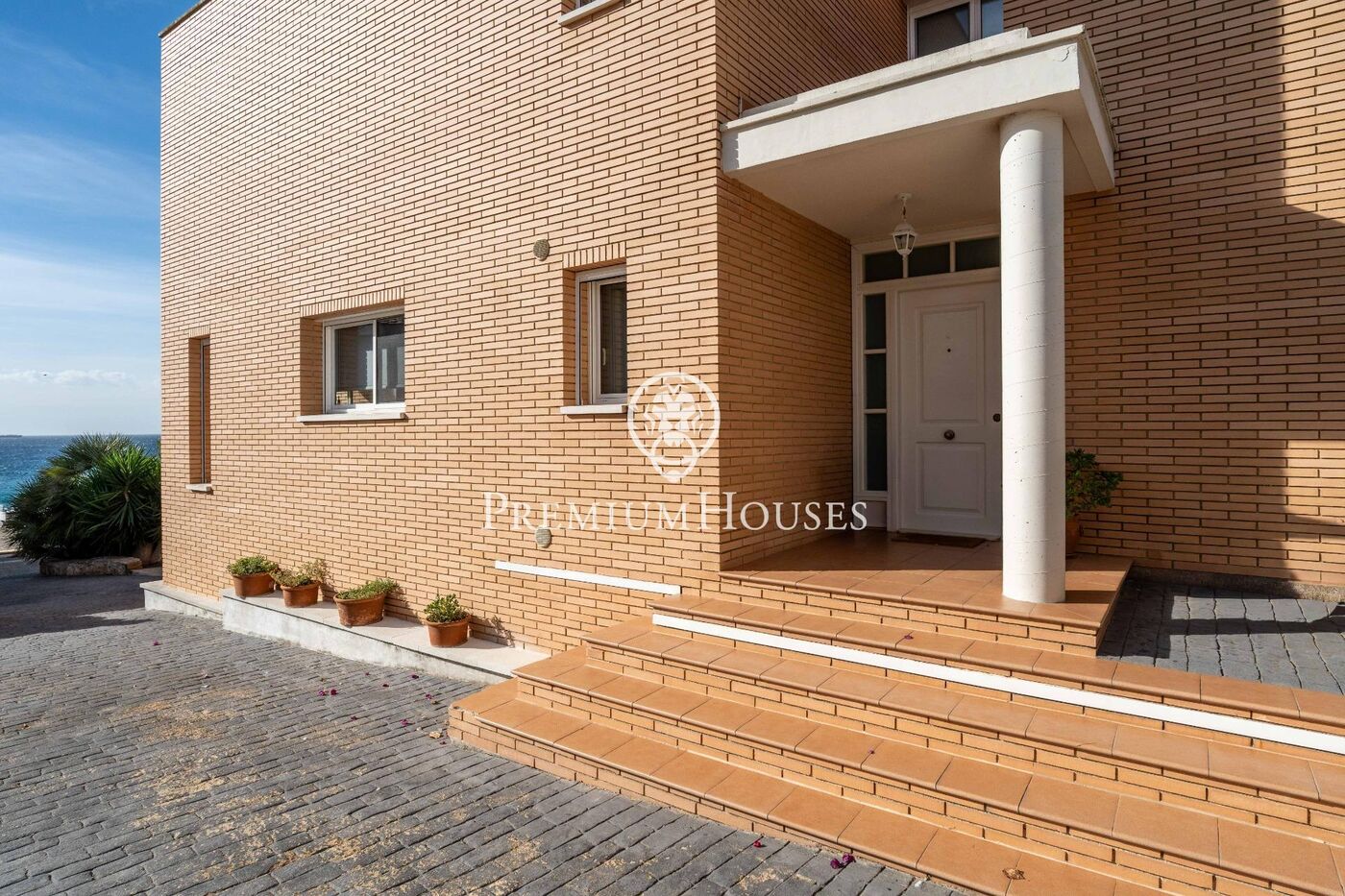 Casa independent en primera línia de mar en Urbanizacions de Llevant