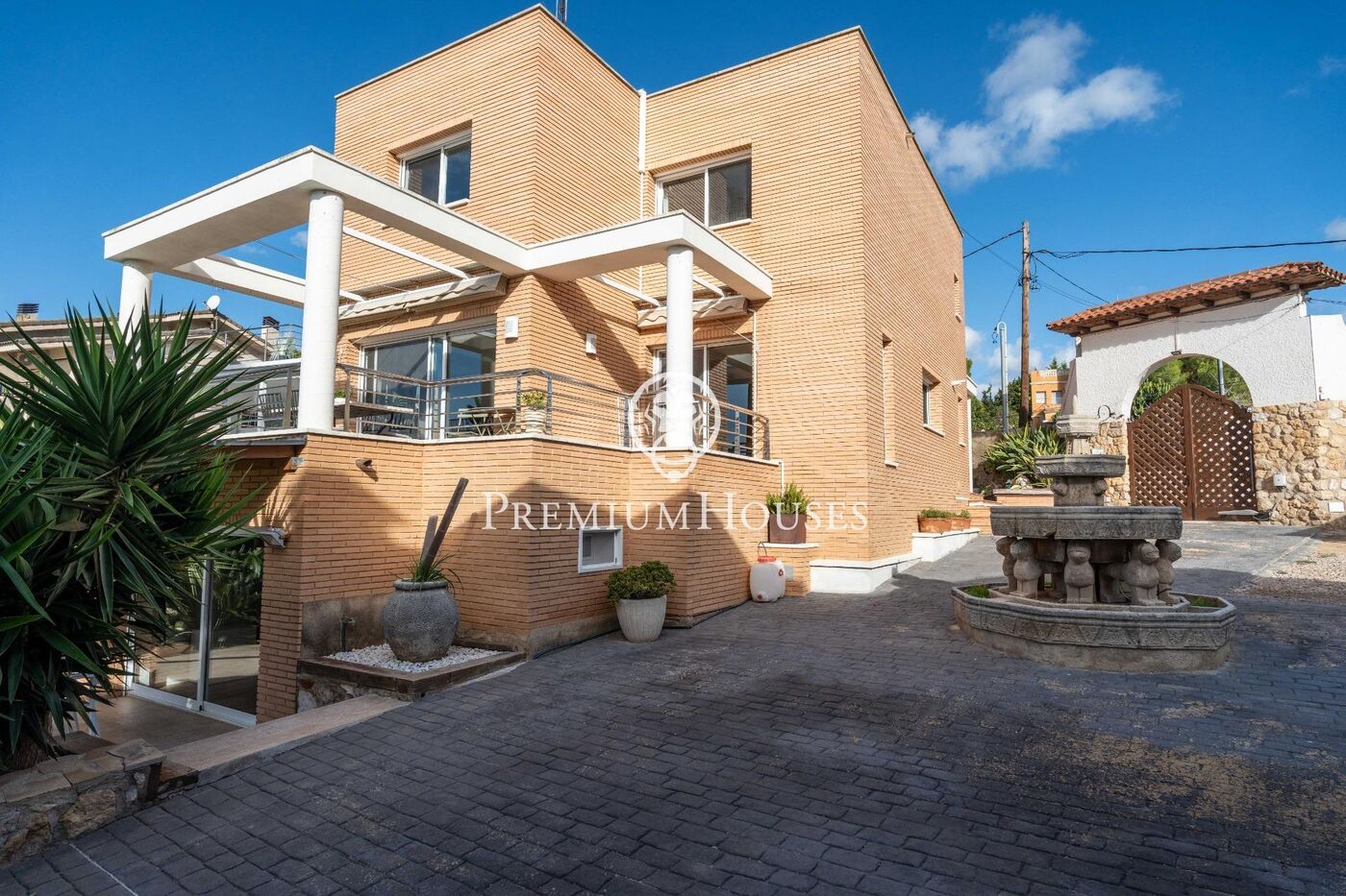 Casa independent en primera línia de mar en Urbanizacions de Llevant