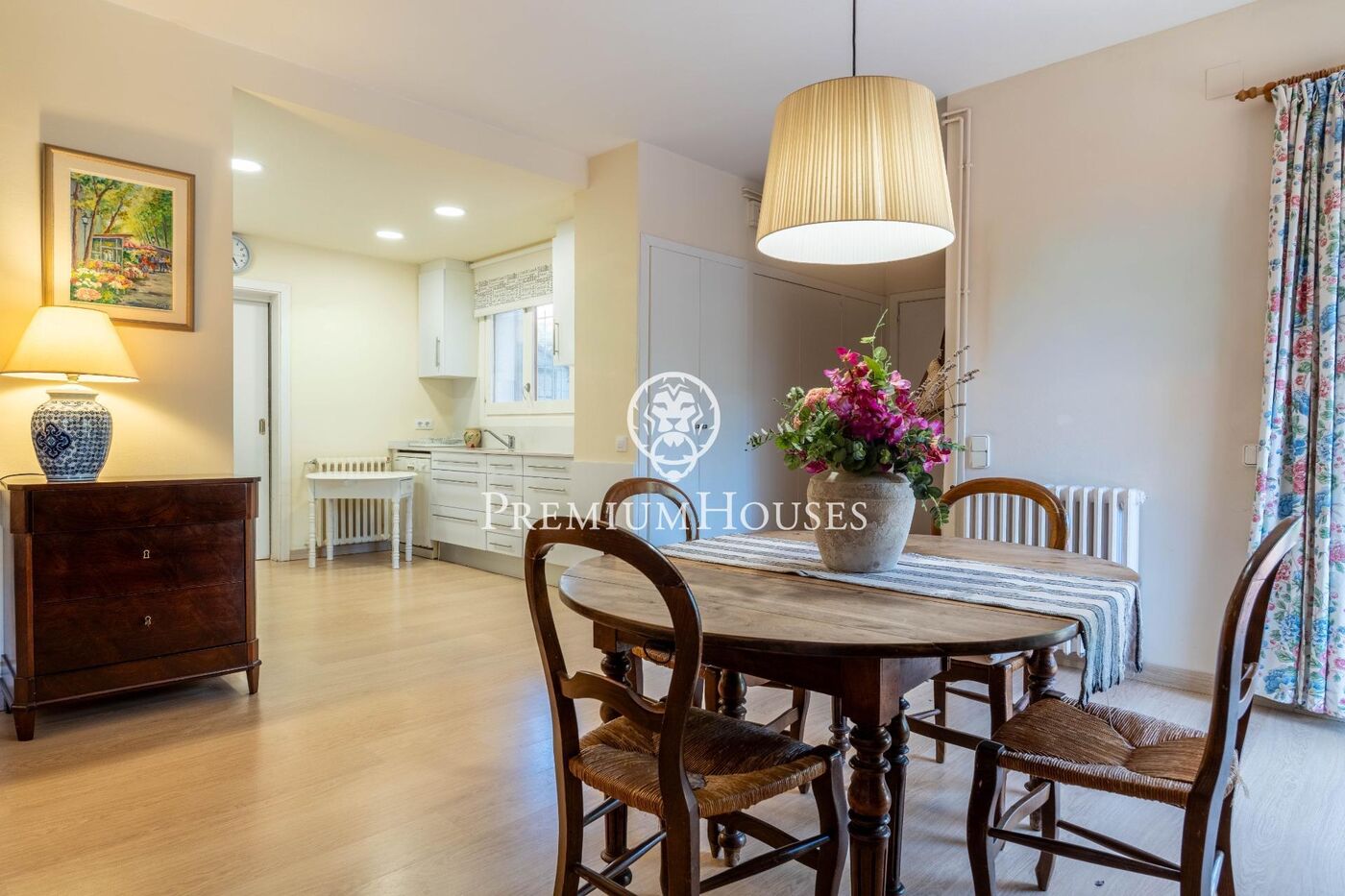 Pareado con jardín y piscina en el Vinyet