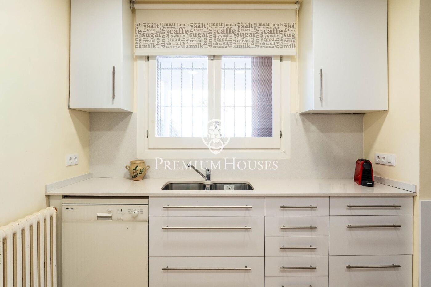 Pareado con jardín y piscina en el Vinyet