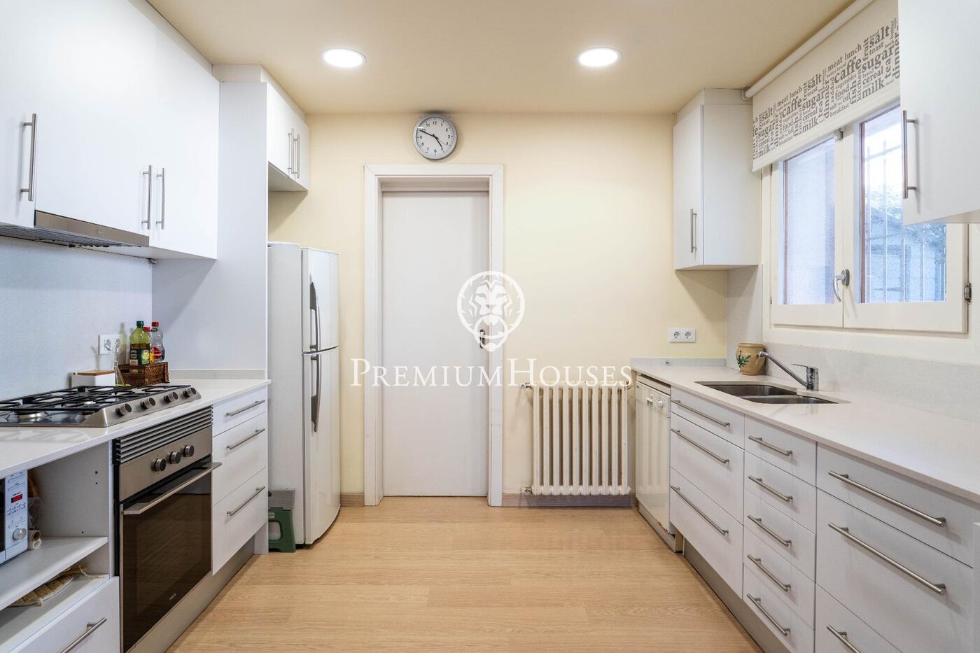 Pareado con jardín y piscina en el Vinyet