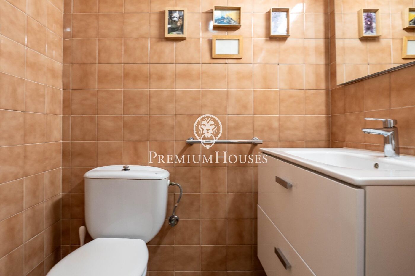 Pareado con jardín y piscina en el Vinyet