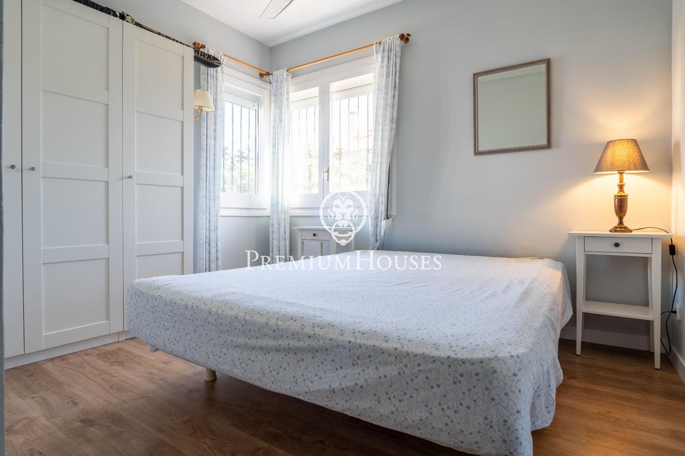 Pareado con jardín y piscina en el Vinyet