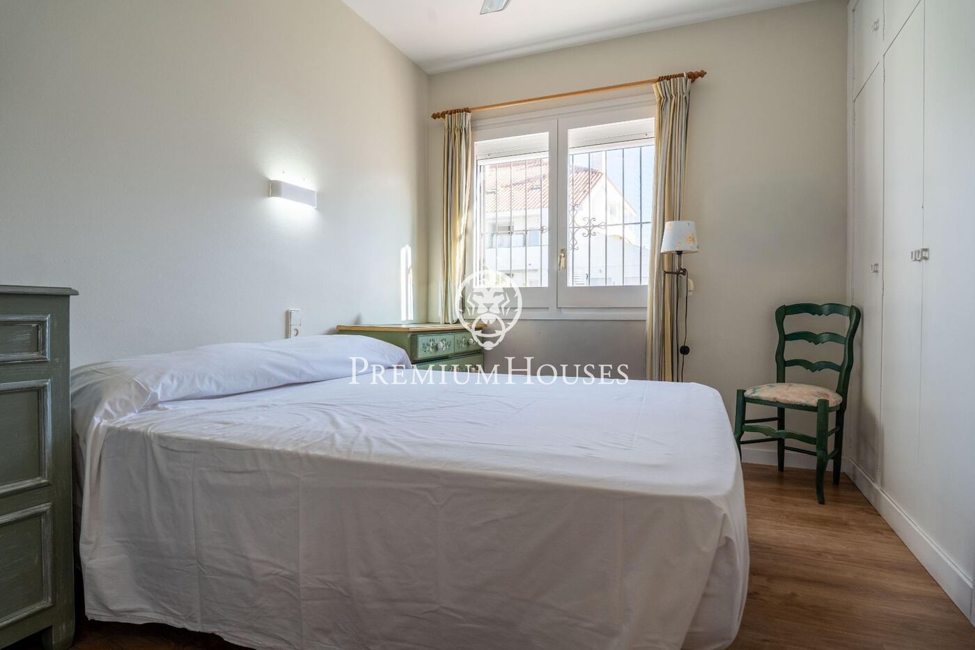 Pareado con jardín y piscina en el Vinyet