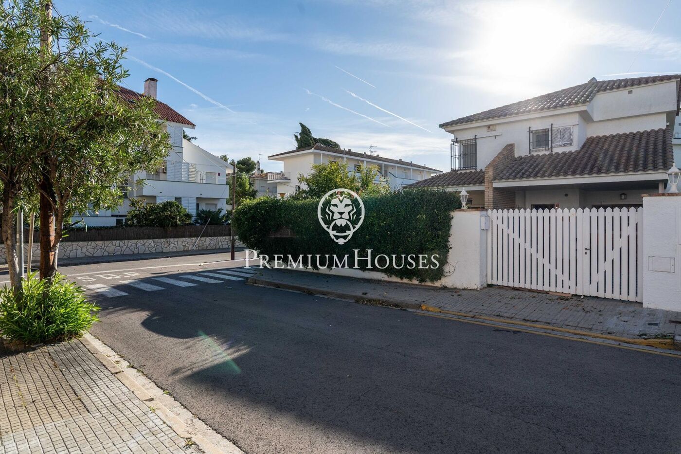 Pareado con jardín y piscina en el Vinyet