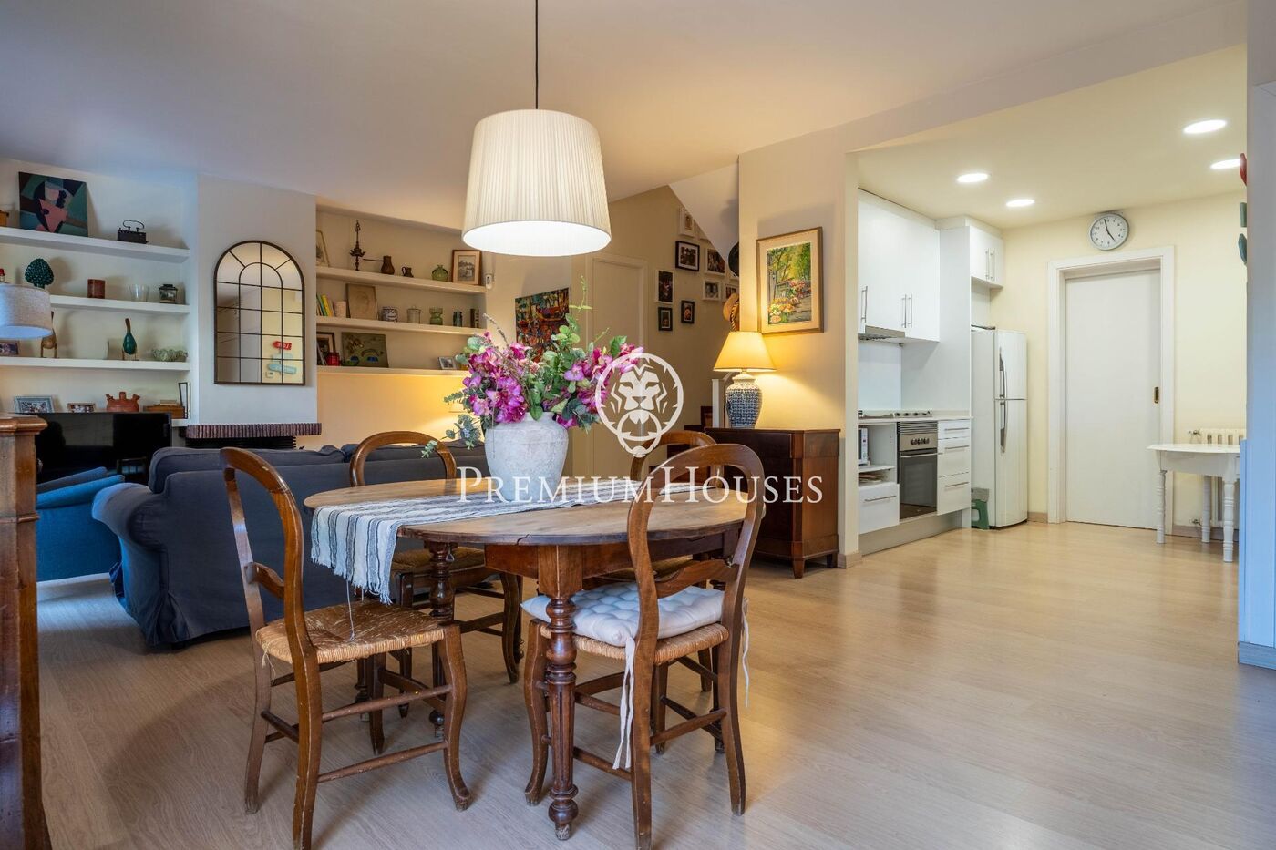 Pareado con jardín y piscina en el Vinyet