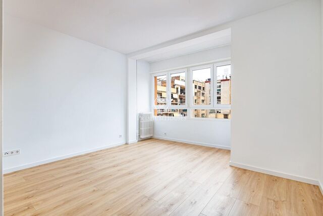 Preciosa Vivienda en Plaza Francesc Macià