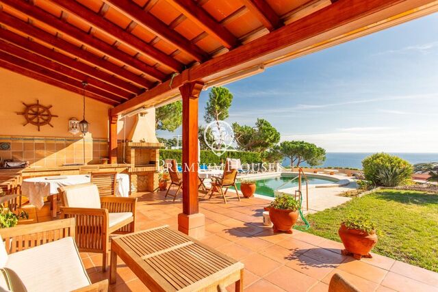 Exclusive house for sale in Cala Canyellas in Lloret de Mar