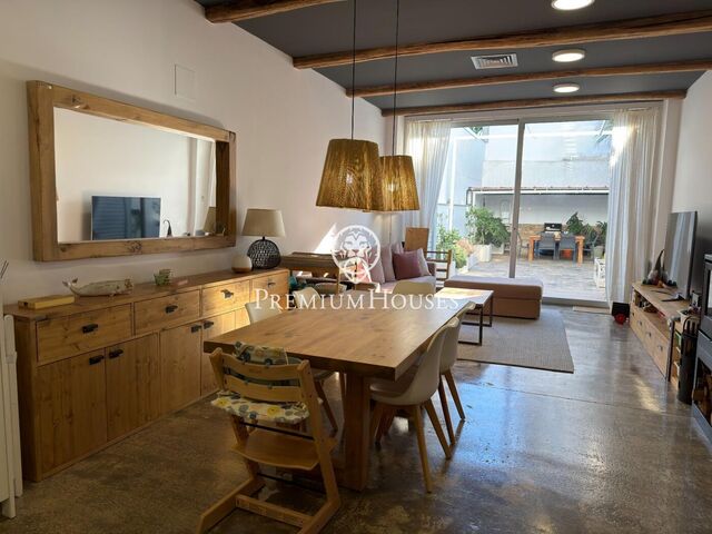 Espectacular casa de disseny en el centre al costat de la platja