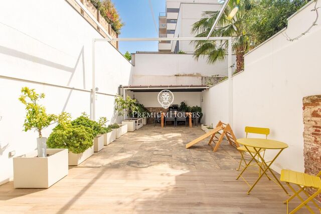 Espectacular casa de diseño en el centro al lado de la playa