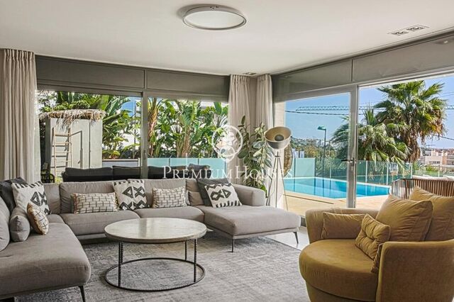 Casa con vistas al mar en Vallpineda