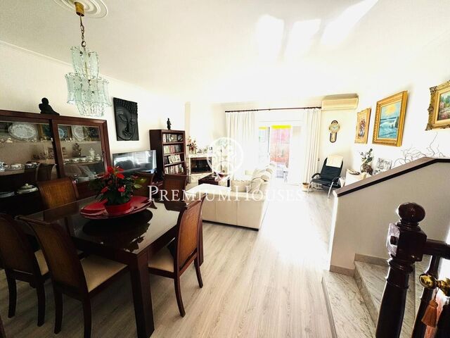 Semi-detached house with garden just a short walk from the beach