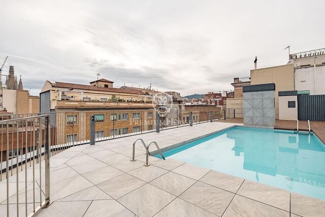 Magnífica vivienda luminosa con terraza en el Eixample Derecho