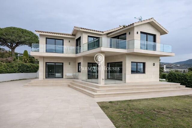 Casa en venta en Can Teixido con piscina propia