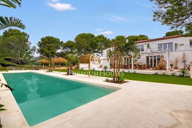 Casa con piscina y jardín en Sant Jordi d'Alfama