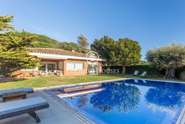 Casa adossada en venda a Sant Vicenç de Montalt