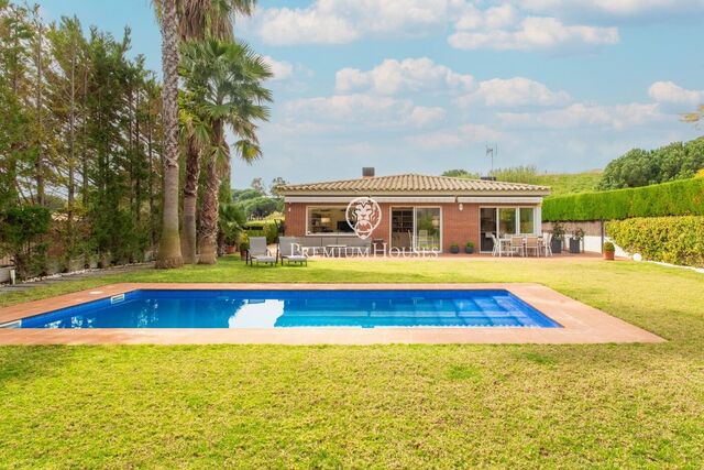 Casa en venda en un terreny pla i d'una sola planta