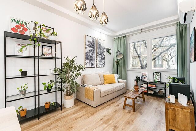 Vivienda en buen estado en el Eixample Derecho cerca de la Sagrada Familia