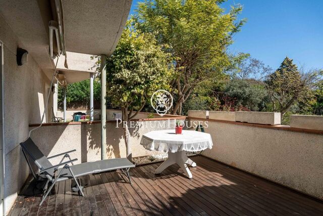Dúplex con terraza y vistas despejadas en Muntanyeta