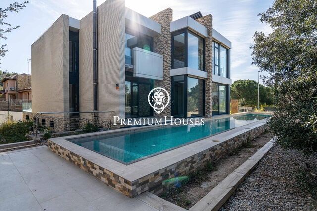 Maison de luxe exclusive au design contemporain à Can Amell