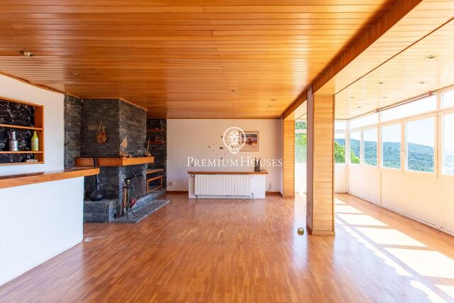 House with spectacular views for sale in Alella