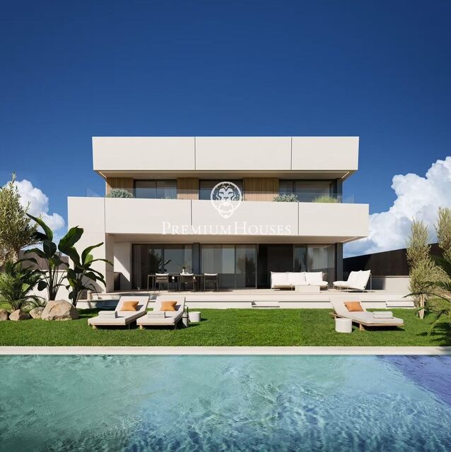 Casa independiente con piscina en La Plana