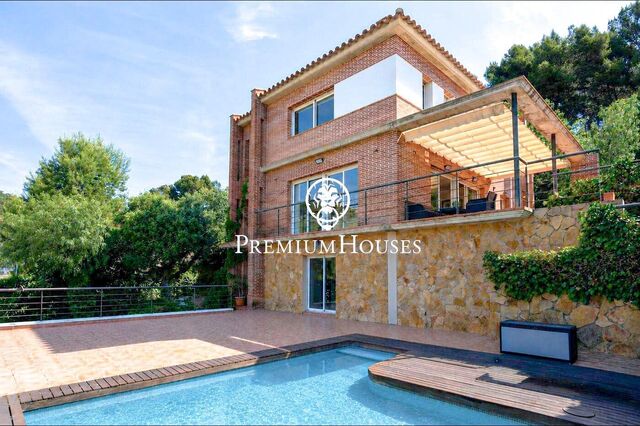 Casa con piscina en Boscos
