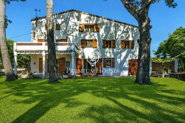 Farmhouse with Land in Vallmoll