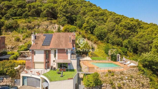 Excelente casa con vistas infinitas en venta en Vallromanes