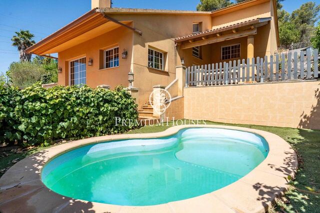 Maison individuelle avec piscine à Begues Park