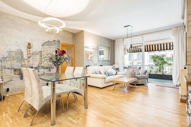Exclusiva vivienda con terraza y parking en la Nova Esquerra de l'Eixample