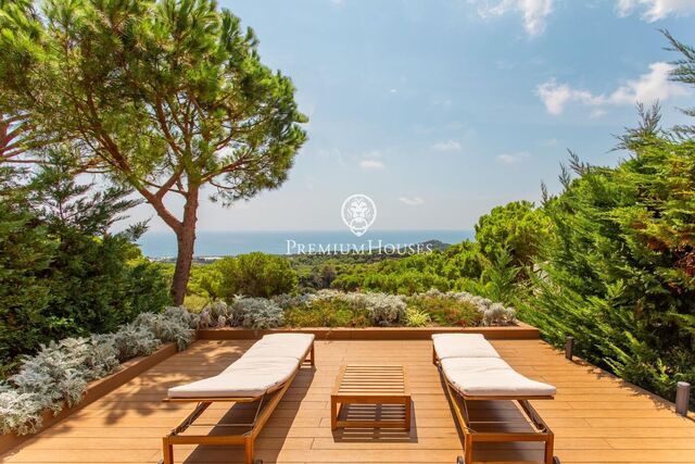 House for sale in Sant Andreu de Llavaneras with sea views