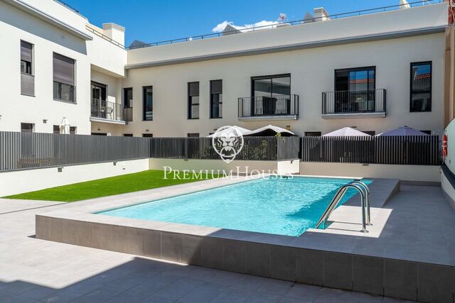 Penthouse en duplex neuf sur l'emblématique Plaça de la Vila