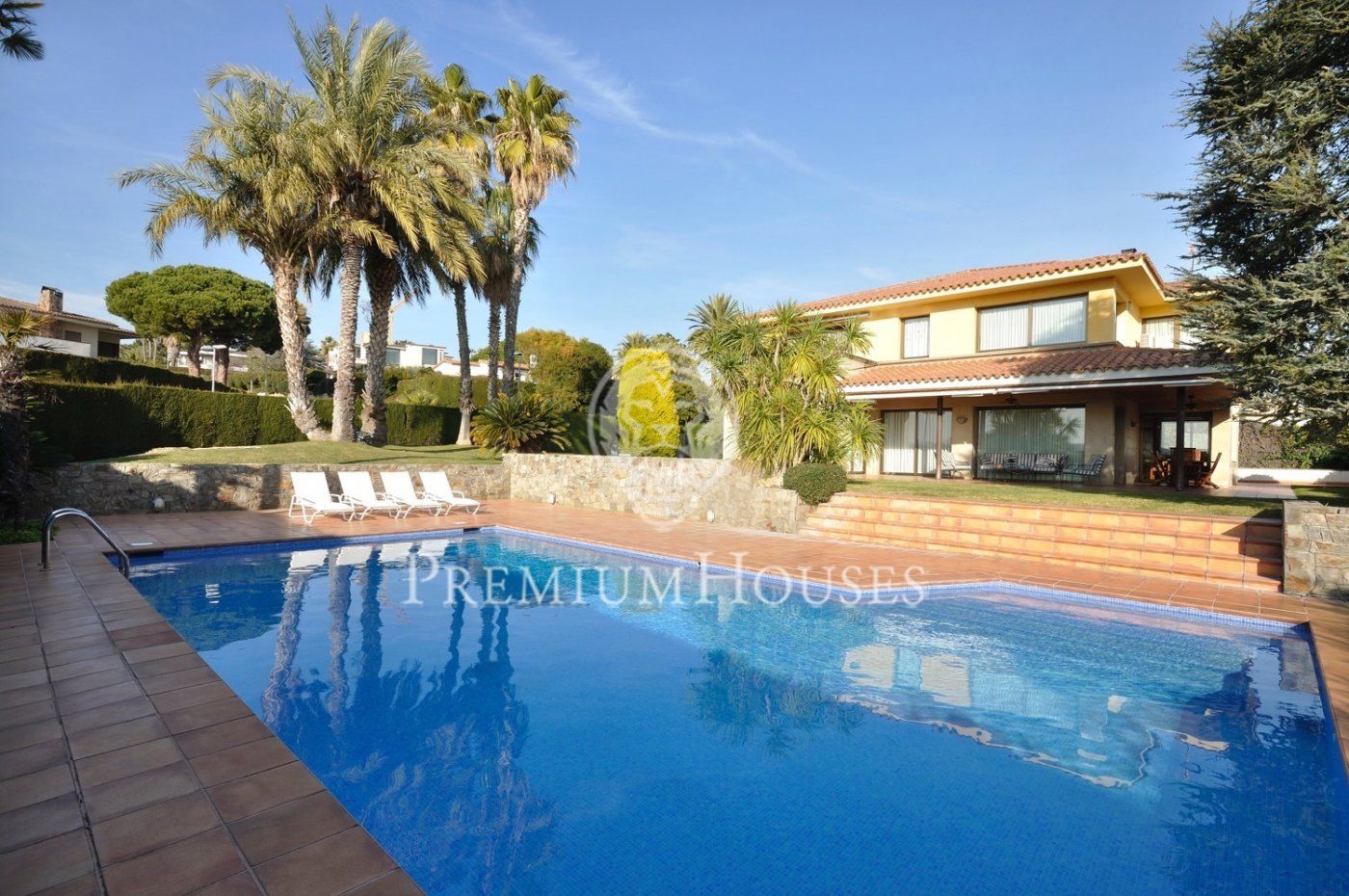 Casa en venda: Urbanització exclusiva 'Can Teixidó' amb vista a la mar i a l'Skyline de Barcelona.