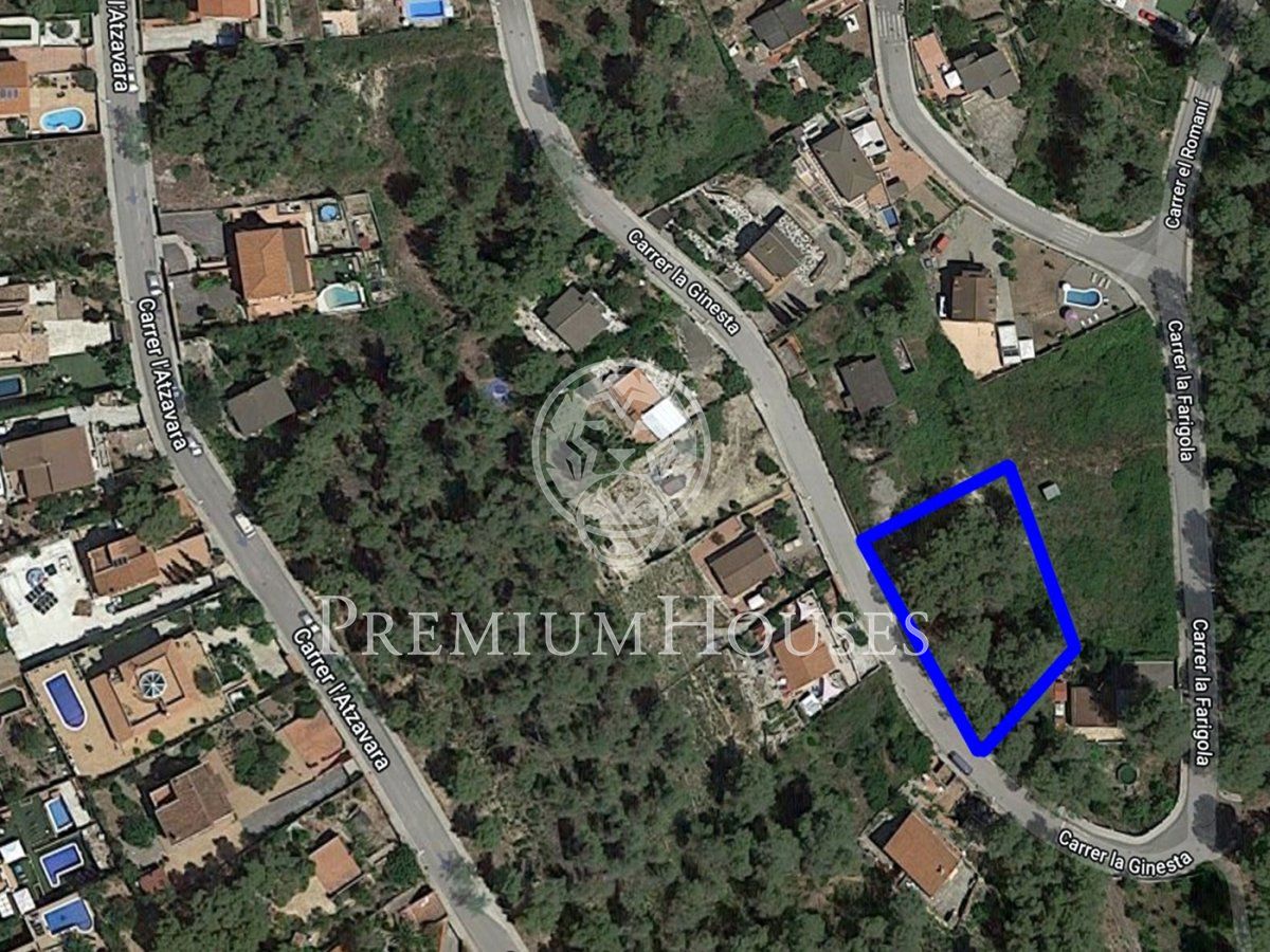 935 sqm plot for sale in Sant Pere de Ribes Premium Houses
