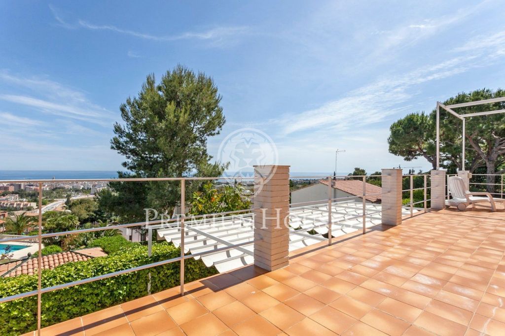 Distinguida casa con espectaculares vistas a la venta en Sitges