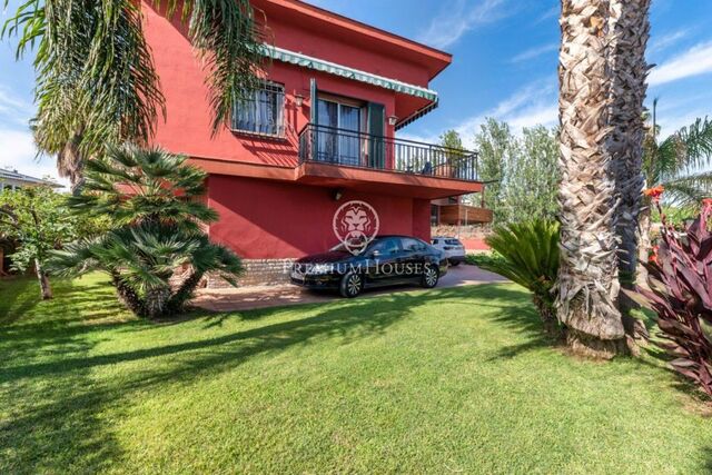 Casa independiente con piscina a la venta en l'Aragai